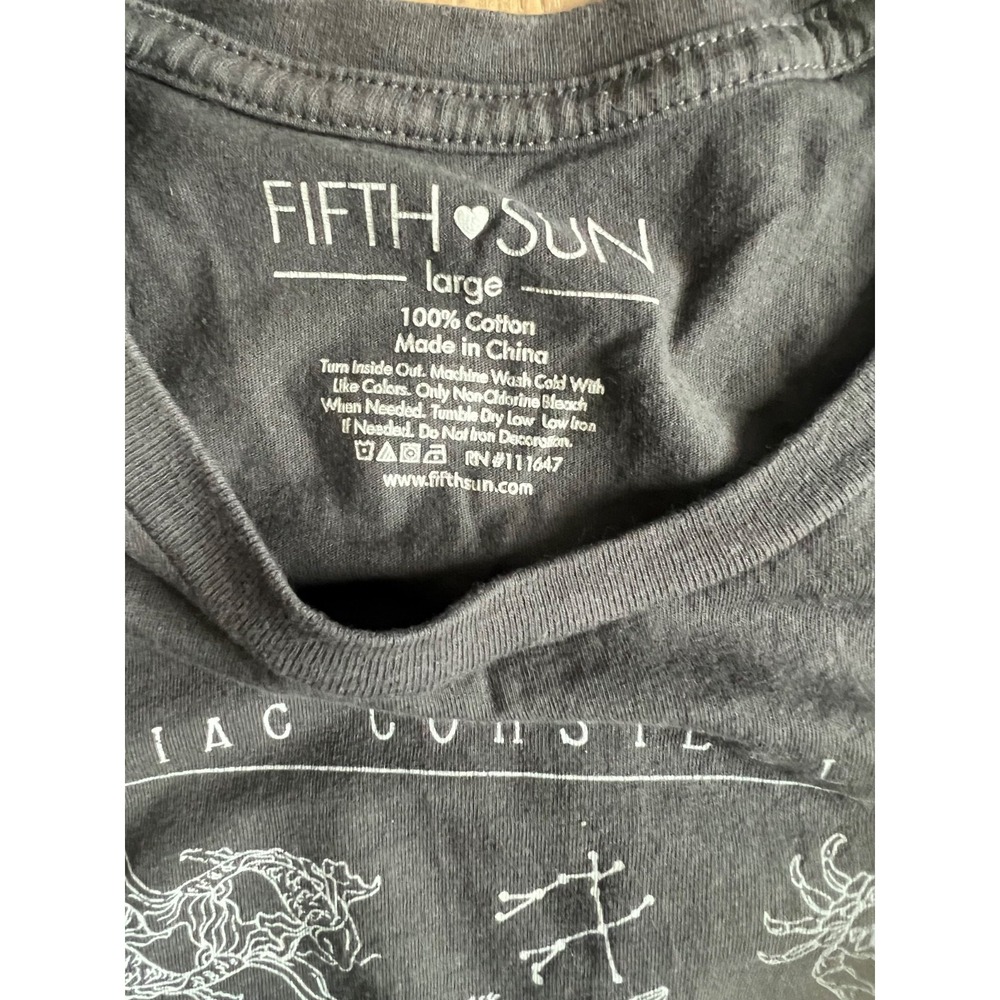 Fifth Sun Women's T Shirt Medium Zodiac Constellations - Picture 4 of 4